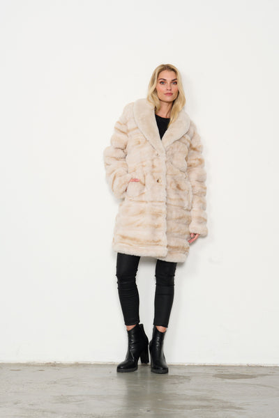 Luxurious Faux Fur w/Collar Coat - Cream